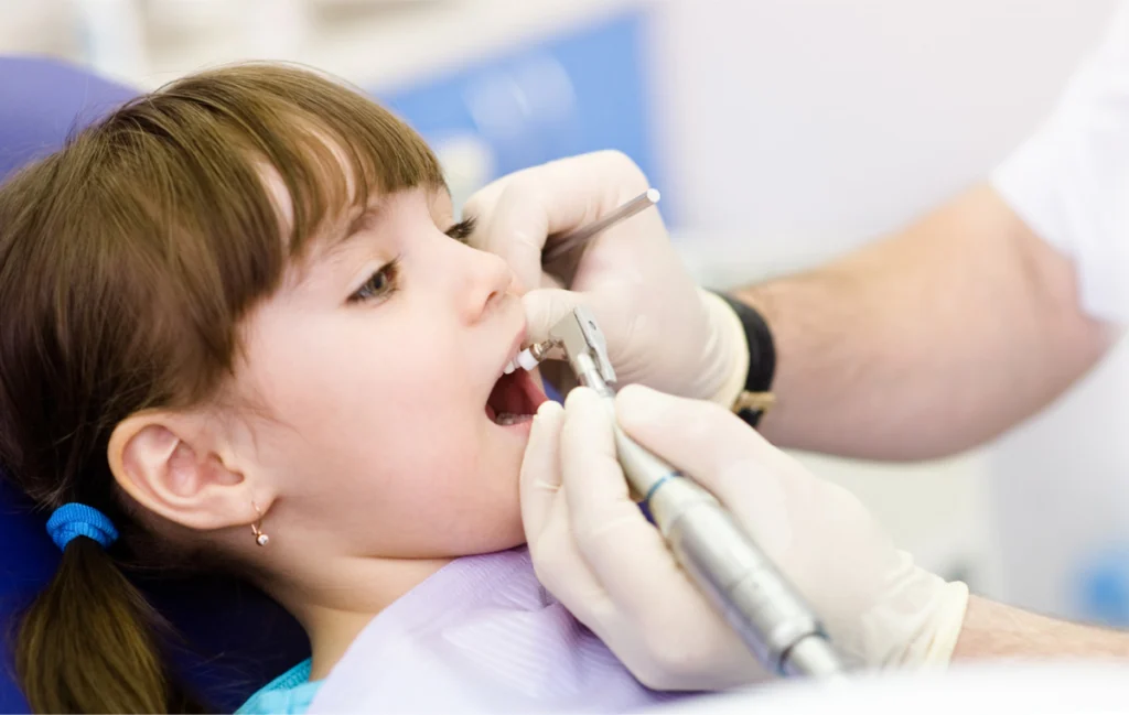 orthodontie la roche sur yon mauvaise position orthodontie la roche sur yon mauvaise position Répondre aux questions de votre enfant avant un traitement orthodontique Orthodontistes à La Roche-sur-Yon | Cabinet 7SMILE