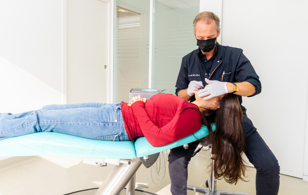 orthodontiste la roche sur yon specialiste À quel âge consulter un orthodontiste ? Orthodontistes à La Roche-sur-Yon | Cabinet 7SMILE