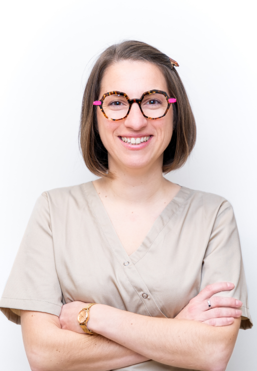 dr nivet orthodontiste disjoncteur Agathe Orthodontistes à La Roche-sur-Yon | Cabinet 7SMILE