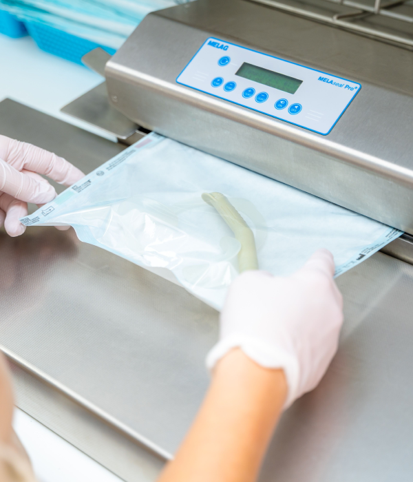 bloc sterilisation Orthodontistes à La Roche-sur-Yon | Cabinet 7SMILE